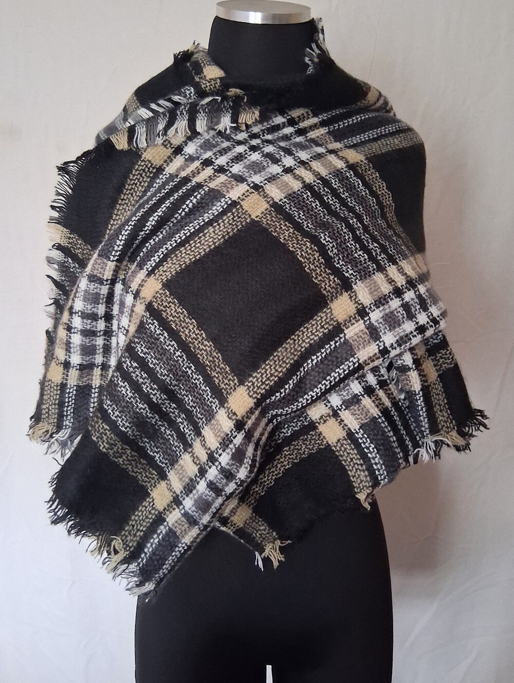 New Fashion Nova Unisex Extra Large Plaid Shawl Scarf 55 in. x 55 in.